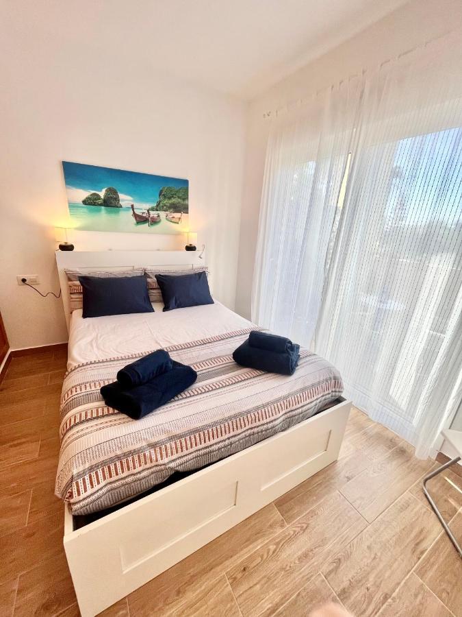 Gatu Villa Atardecer En La Playa De Las Redes " Preferente Mayores De 25 Anos Y Familias " Эль-Пуэрто-де-Санта-Мария Экстерьер фото